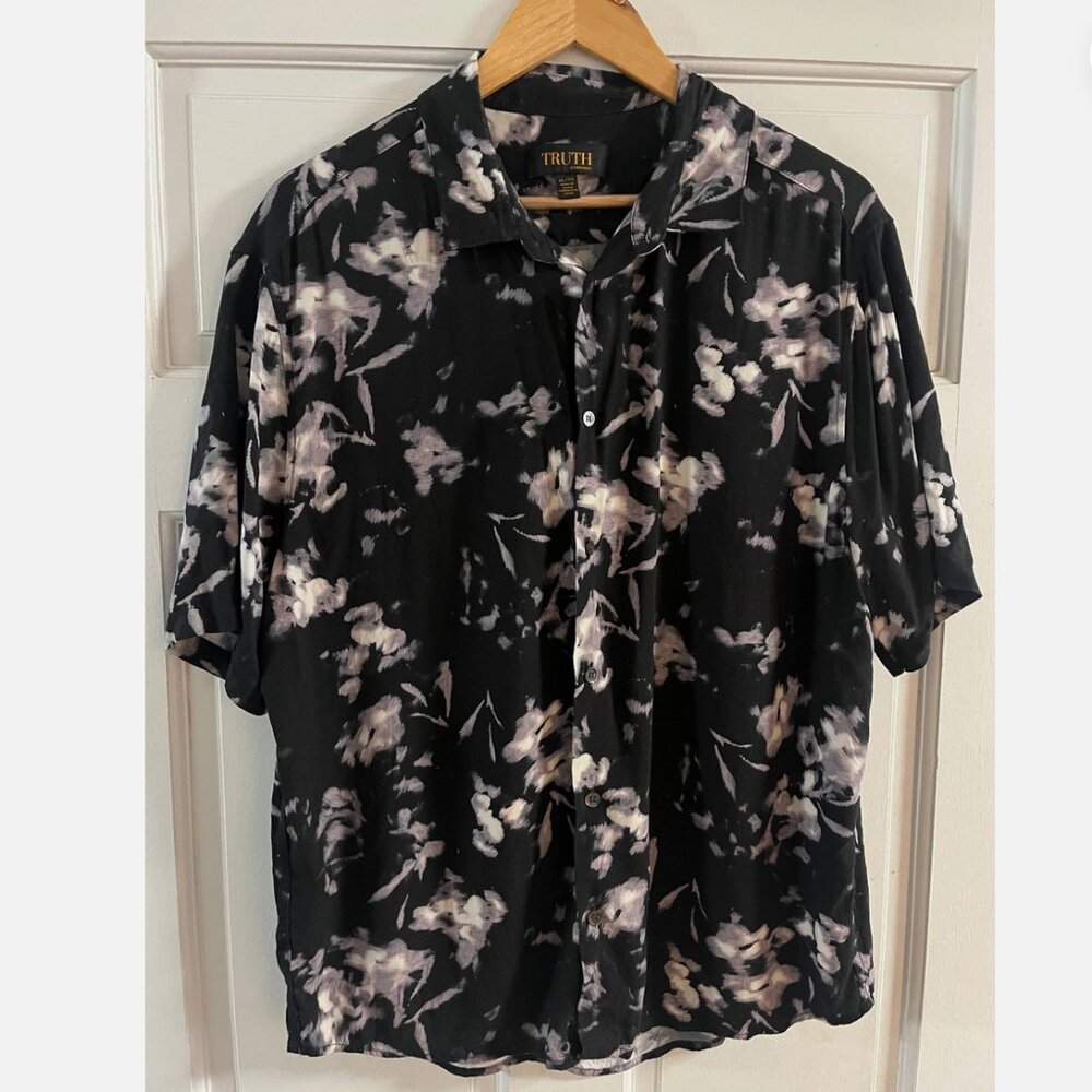 abstract black and white summer button up from Truth
